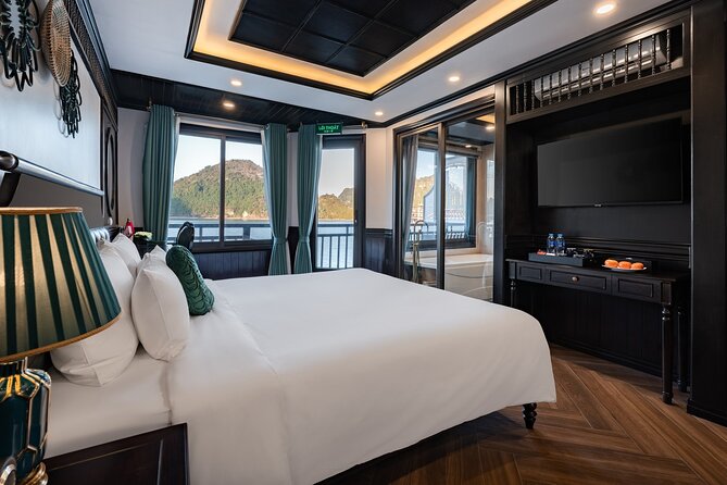 RITA CRUISE - BEST LUXURY 5 STAR CRUISE in HALONG BAY From HANOI - Review Insights and Ratings