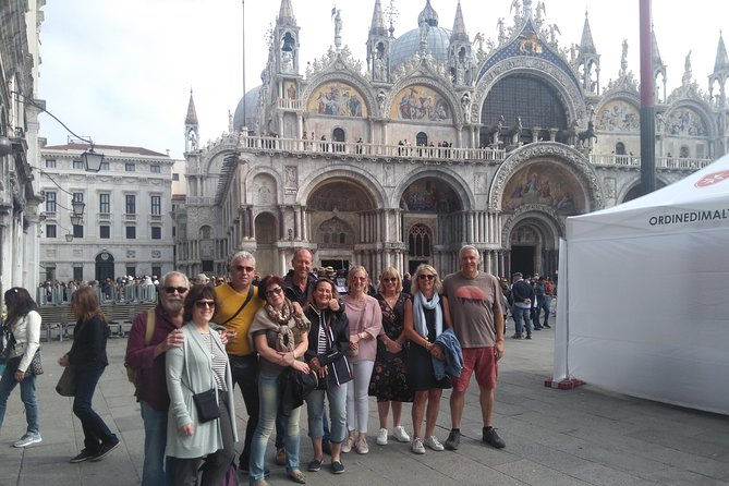 The Essence of Venice in a Stress Free Small Group Walking Tour With a Top Guide - Meeting and Ending Points