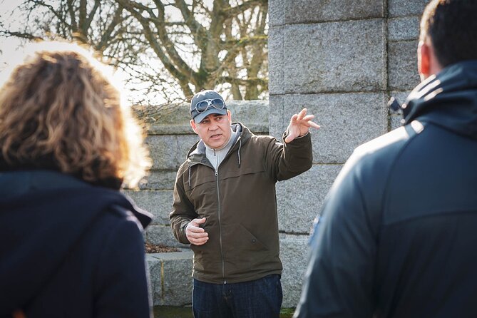 US DDAY Sites Full Day Tour 2nd Departure From Bayeux - Guide Profiles