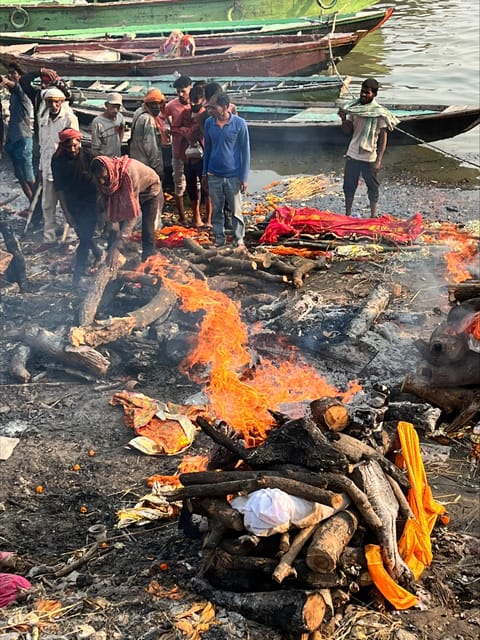 Varanasi: Manikarnika Ghat (Oldest Cremation Site) Tour - Essential Visitor Information