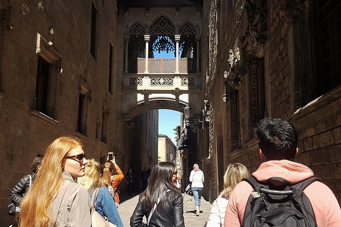 Barcelona Art and Tapas Small Group Walking Tour With Picasso Museum - Tips for an Enjoyable Tour