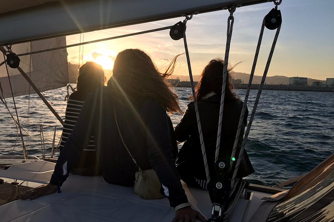 Barcelona Sunset Private Sailing With Light Snacks and Open Bar - Tips for a Great Experience