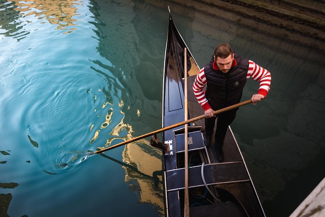 Charming Gondola Ride on the Grand Canal & Gondola Yard Gallery - Exploring the Gondola Yard Gallery