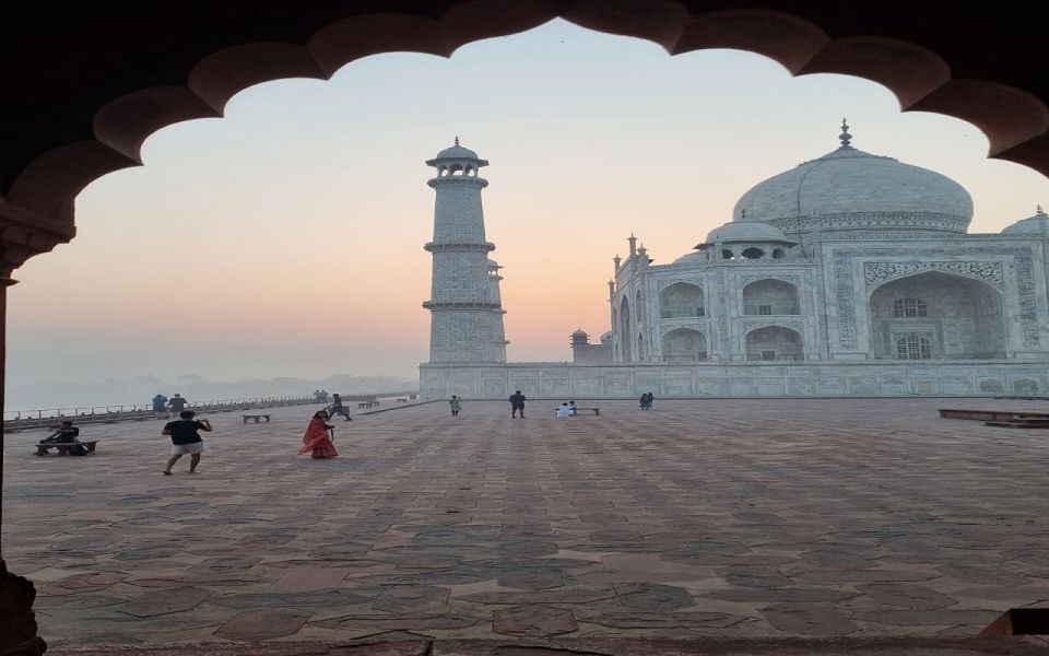 From Delhi: Taj Mahal & Agra Fort Day Trip by Gatiman Train - Tips for Your Journey