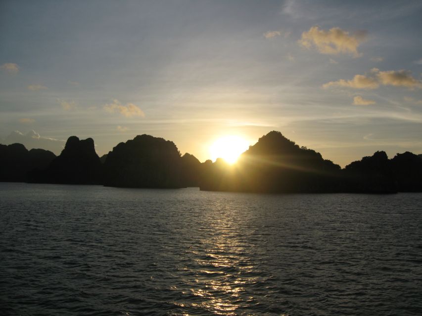 From Hanoi: 2-Day Luxury Cruise of Ha Long and Lan Ha Bay - Customer Reviews