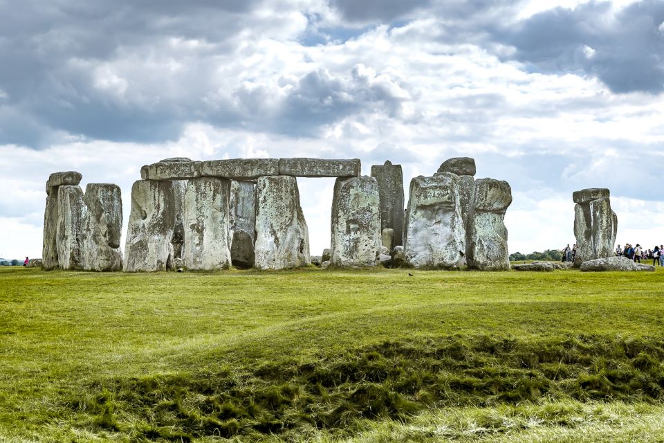 From London: Stonehenge Half-Day Tour - Additional Nearby Attractions