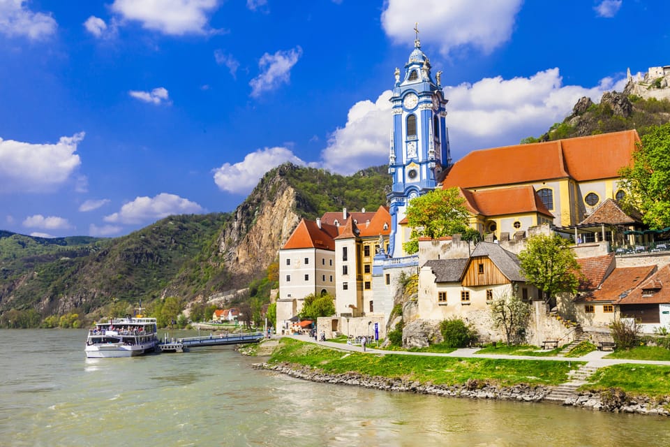 From Vienna: Wachau, Melk, Hallstatt, and Salzburg Day Tour - Tour Experience and Comfort