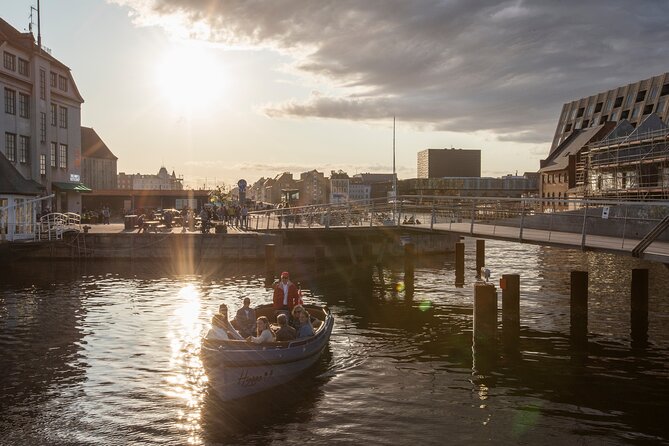 Guided Canal Tour in Copenhagen by Electric Boat - Tips for a Great Experience