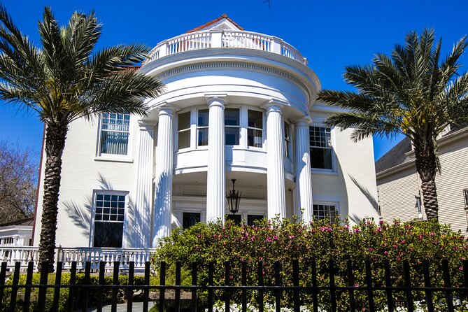 Henleys Private Tours --Reviewers Say Best NOLA Private Tour - Why Choose Henleys Private Tours
