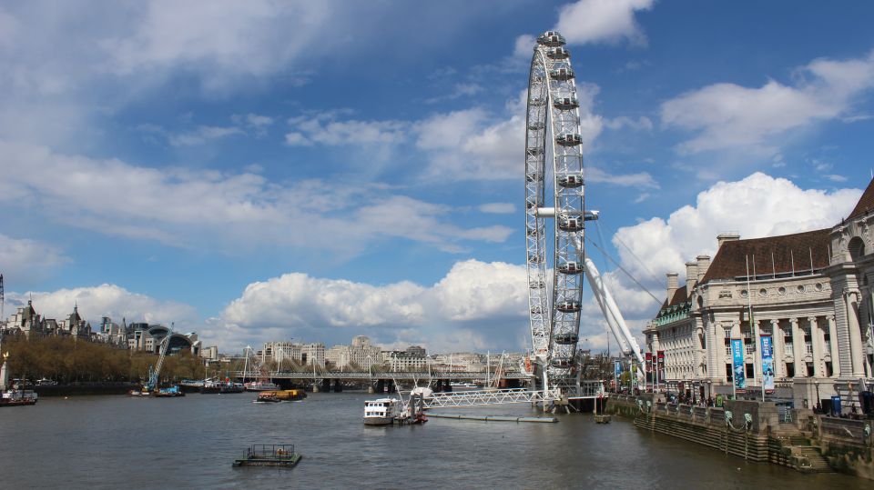 London: 4-Hour Panoramic Tour by Black Taxi - Why Choose a Black Taxi