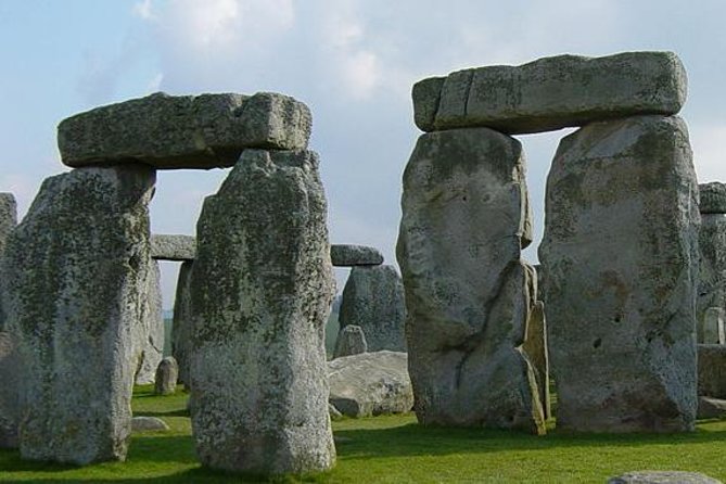 London to Stonehenge Shuttle Bus and Independent Day Trip - Tips for a Smooth Journey