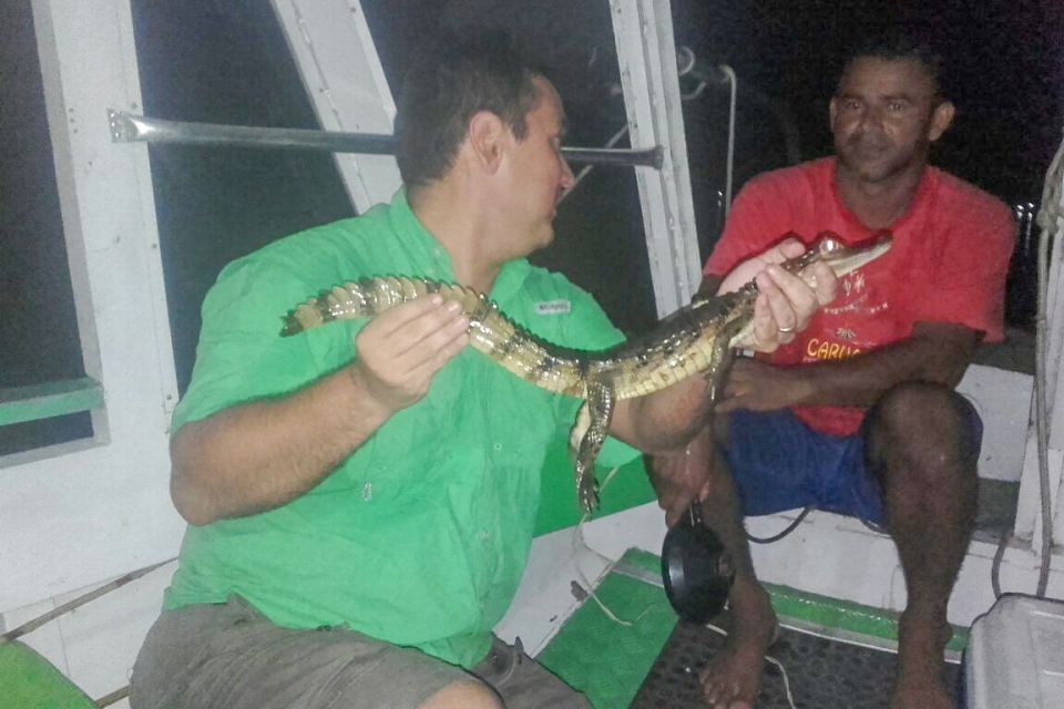 Manaus: Piranha Fishing and Alligator Watch Evening Tour - Booking Information and Details