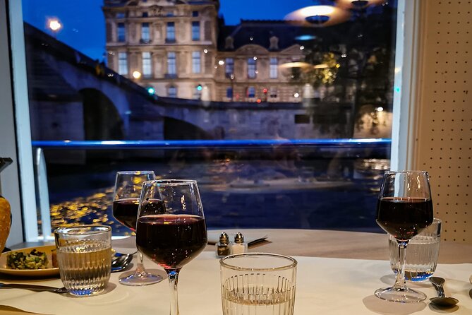 Paris Capitaine Fracasse 3 Course Seine River Dinner Cruise - Tips for an Optimal Experience