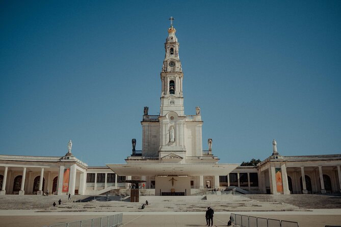Private Fátima, Batalha, Nazaré and Óbidos Tour - Booking Information