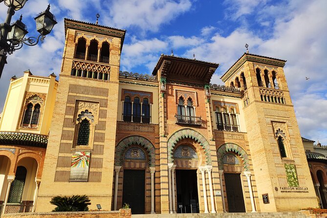 Secrets of María Luisa Park & Plaza De España Tour in Spanish - Tips for a Great Visit