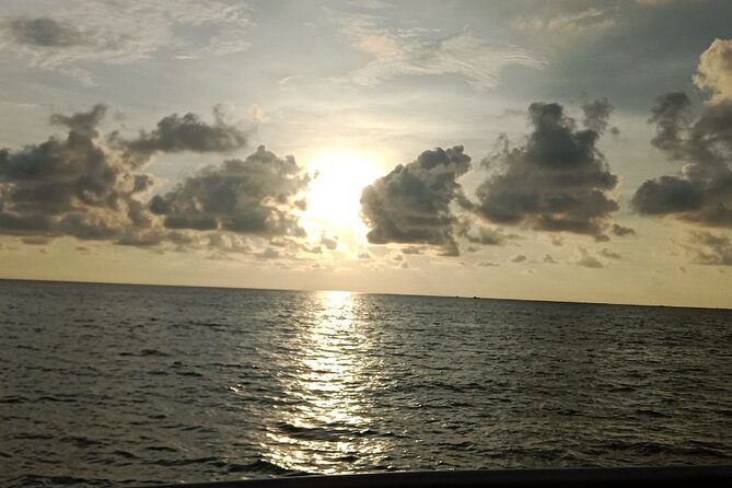 SUNSET Boat Trip-Seafood BBQ Dinner on Cruise-Night Squid Fishing - Tips for Enjoying the Trip