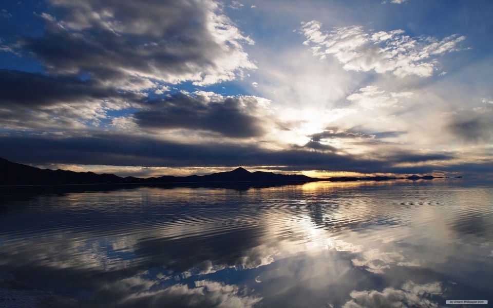Uyuni Salt Flat Private Tour From Chile in Hostels - Booking Process