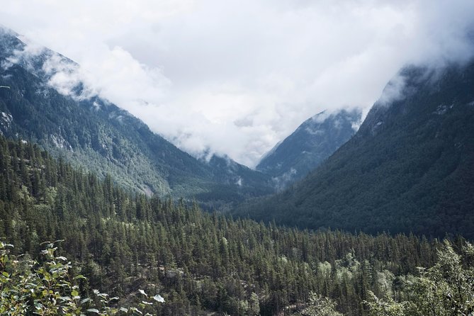 Yukon Suspension Bridge and Summit Tour - What to Bring