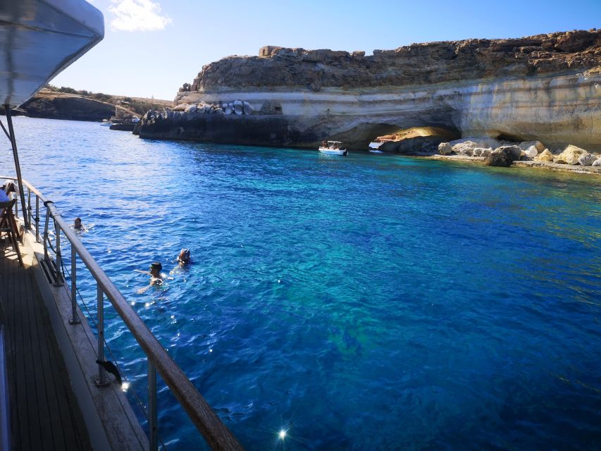 Lampedusa: Yacht Excursion, Swimming Stops and Typical Lunch - Customer Feedback and Ratings