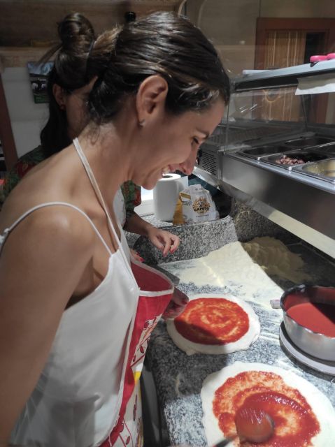 Naples: Neapolitan Pizza-Making Class With Drink - Tips for Participants