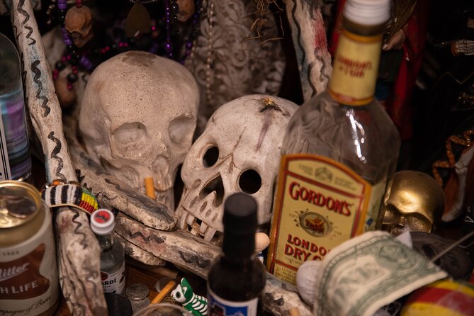 New Orleans Spirits & Spells: Witchcraft, Voodoo, and Ghost Tour - Tips for Attendees