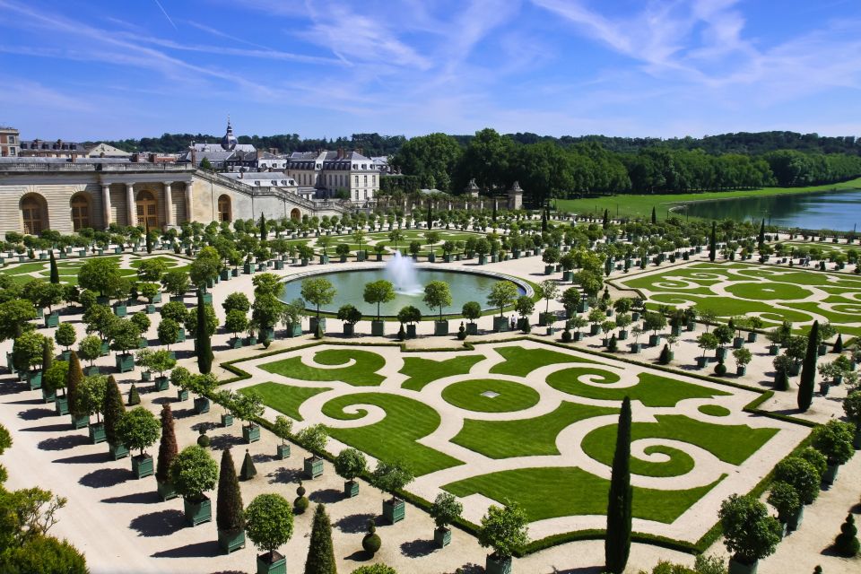 Paris to Palace of Versailles Fast Track Tour With Transport - Frequently Asked Questions