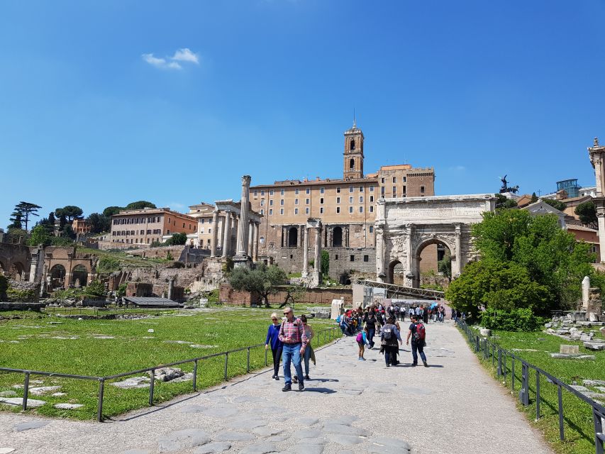 Rome: Colosseum and Ancient Rome Group Tour Experience - Visiting Palatine Hill