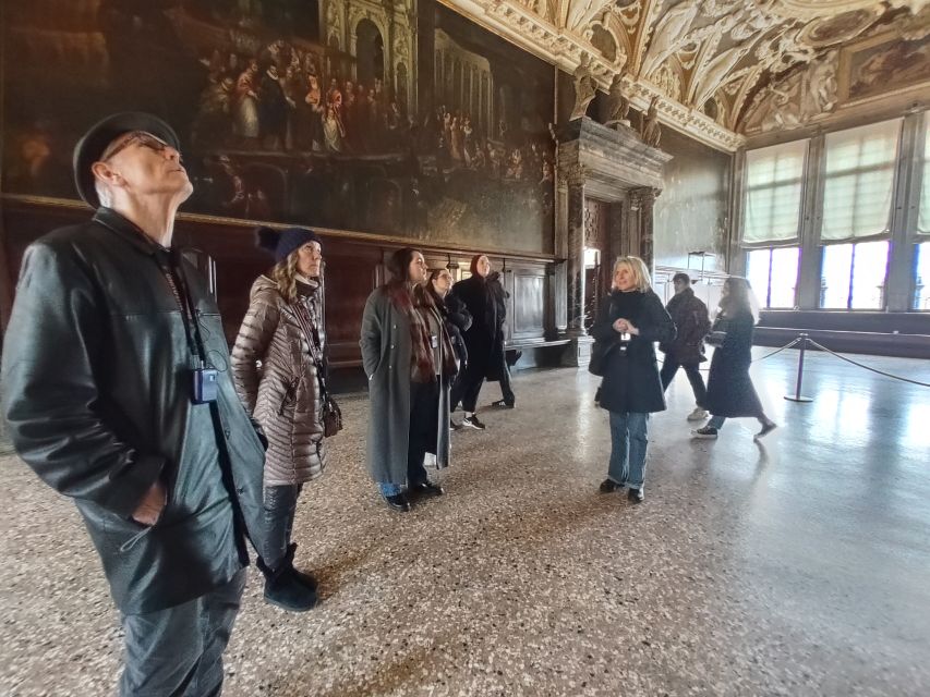 Venice: Doges Palace Guided Tour With Optional Gondola Ride - Additional Tips for Visitors