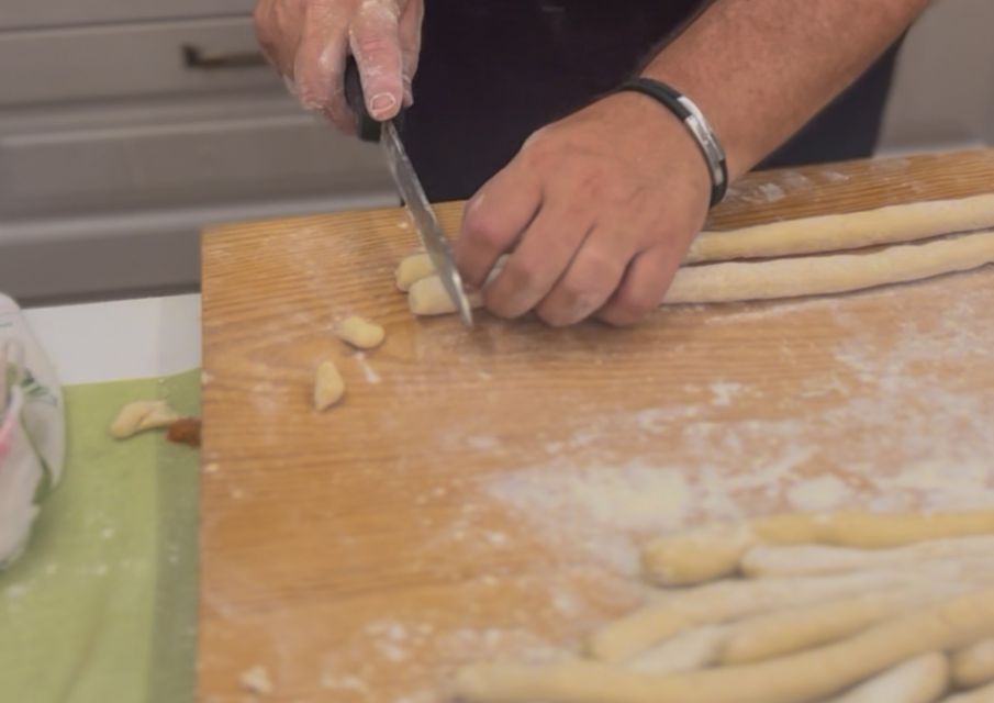 A Casa Mia: Italian Cooking Classes With Italian Family - Key Points