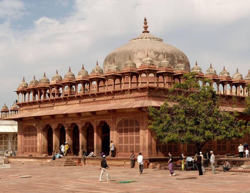 Agra to Jaipur Cab via Fatehpur Sikri & Abhaneri Stepwell - Key Points