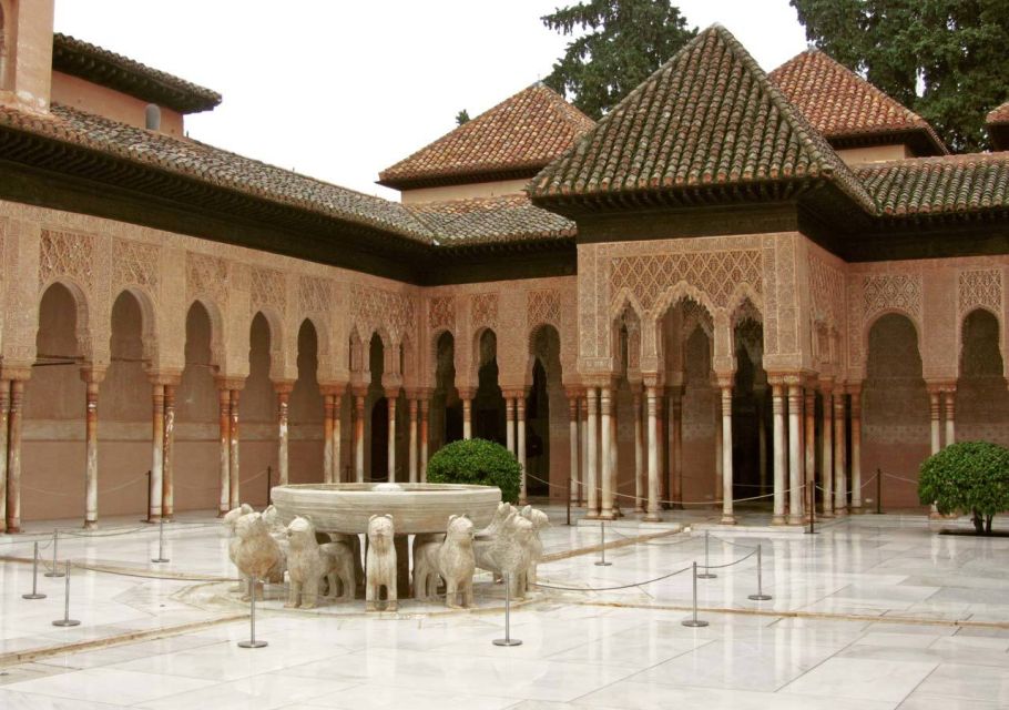 Alhambra & Generalife: Exclusive 3 Hour Private Tour - Key Points