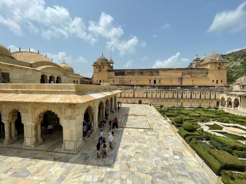 Amber Fort Skip-The-Line E-Tickets & Guide Jaipur Transfers - Key Points