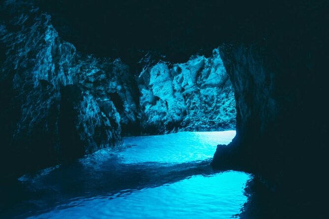 Blue Cave Full-Day Boat Tour With Hvar and 5 Islands - Key Points