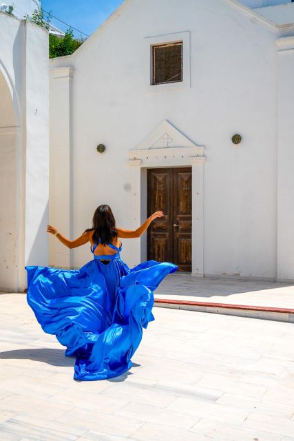 Capture Your Santorini Dream: Flying Dress Photography - Key Points