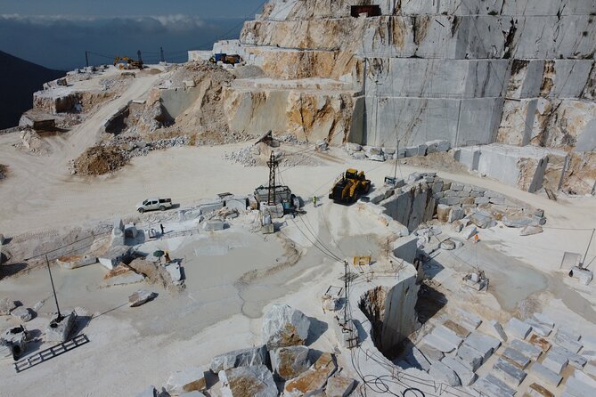 Carrara: Exclusive Marble Cave Tour Adventure in a 4x4 - Key Points