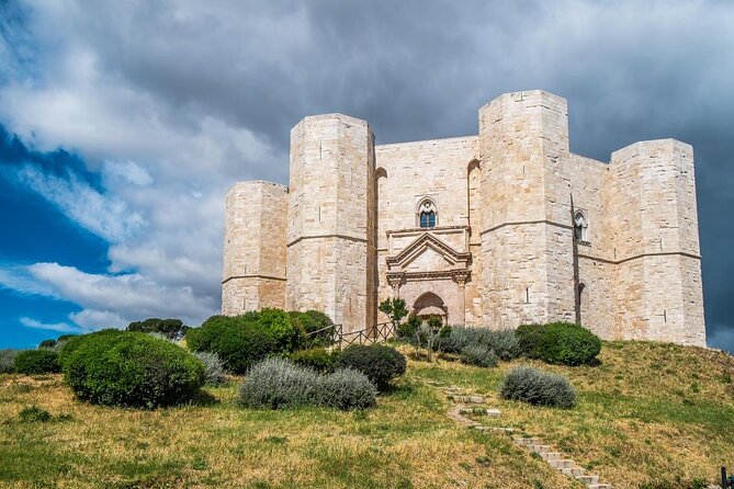 Castel Del Monte, Between Wonder and Mystery - Key Points