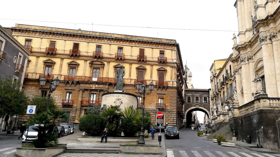 Catania: City Highlights Walking Tour - Key Points