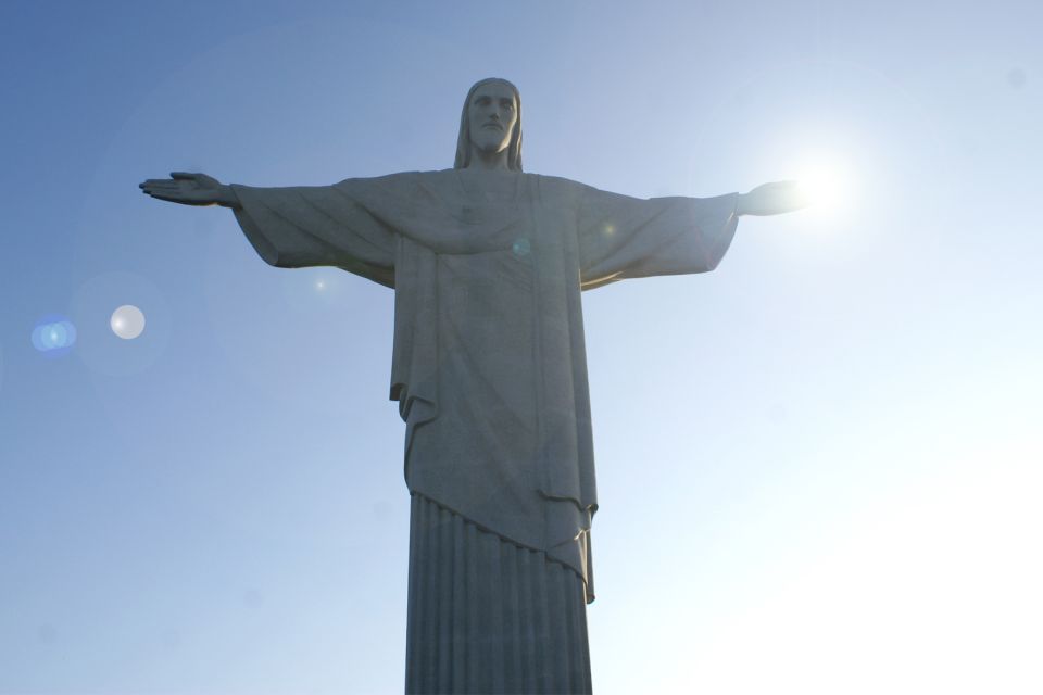 Christ the Redeemer, Sugar Loaf Mountain & Maracana by Train - Key Points