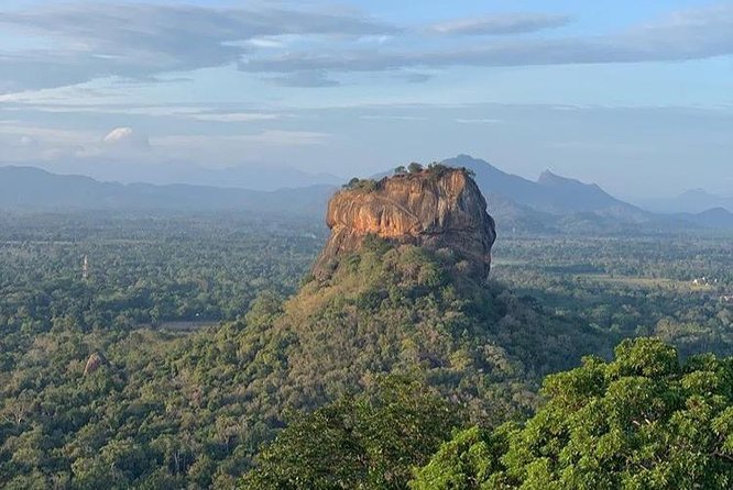 Day Tour to Sigiriya - Pidurangala Rock, Golden Temple of Dambulla - Key Points