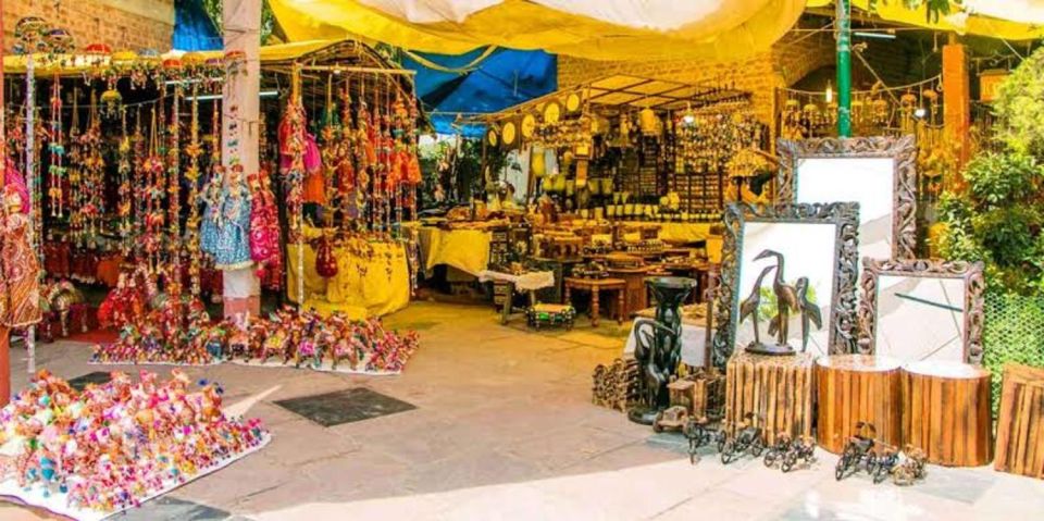 Delhi: Private Shopping Tour With Guide and Transfer - Key Points