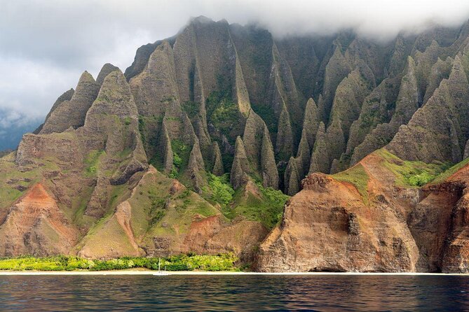 Deluxe Na Pali Sunset Snorkel Tour on the Lucky Lady - Key Points