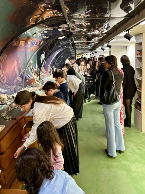 English or Spanish Tour to Immersive Museum + Lunch - Key Points