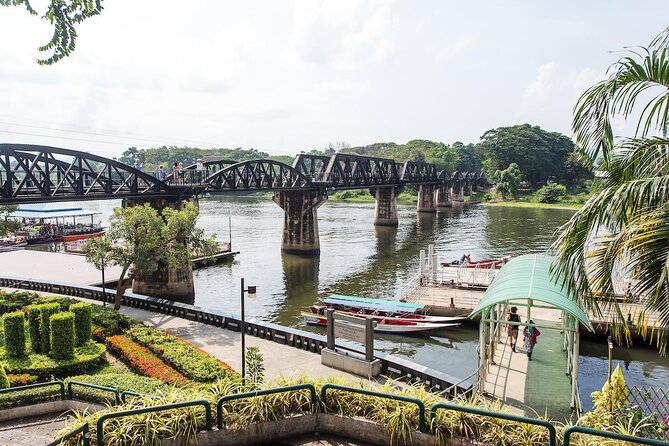 Floating Market & Bridge on the River Kwai Combo - Key Points