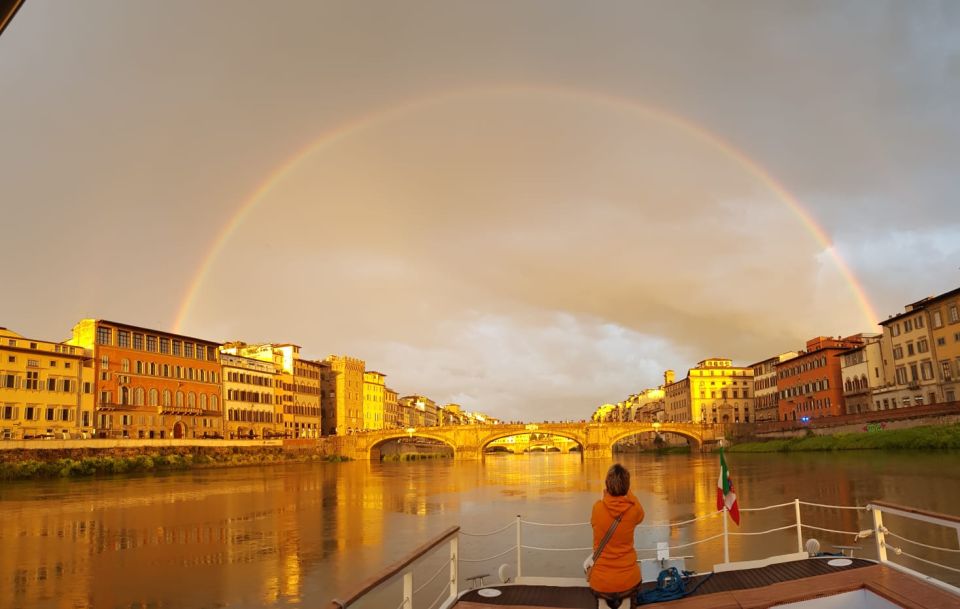 Florence: Arno River Cruise With Aperitivo - Key Points