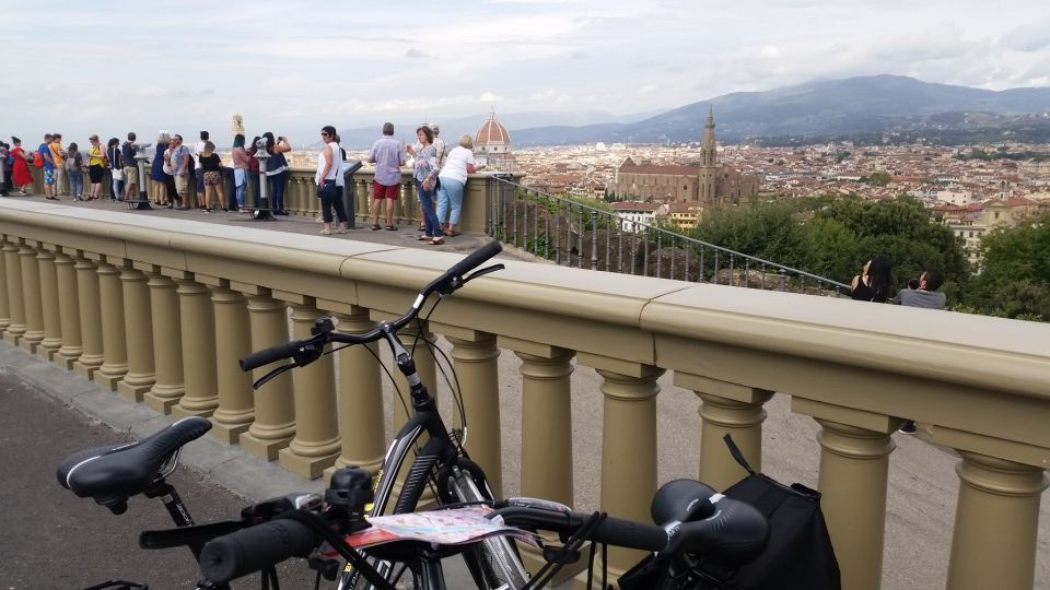 Florence: Guided Bike Tour With Piazzale Michelangelo - Key Points