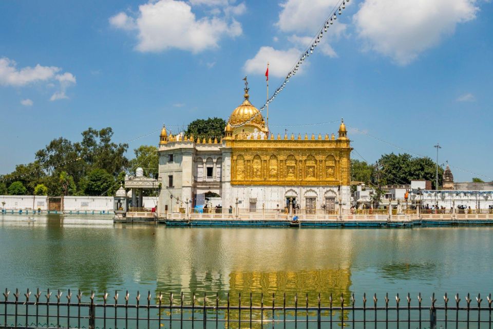 From Delhi: 2 Day Amritsar Golden Temple & Wagah Border Tour - Key Points