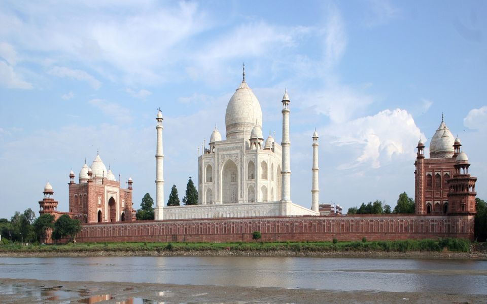 From Delhi: Famous Places Taj Mahal & Fatehpur Sikri Tour - Key Points