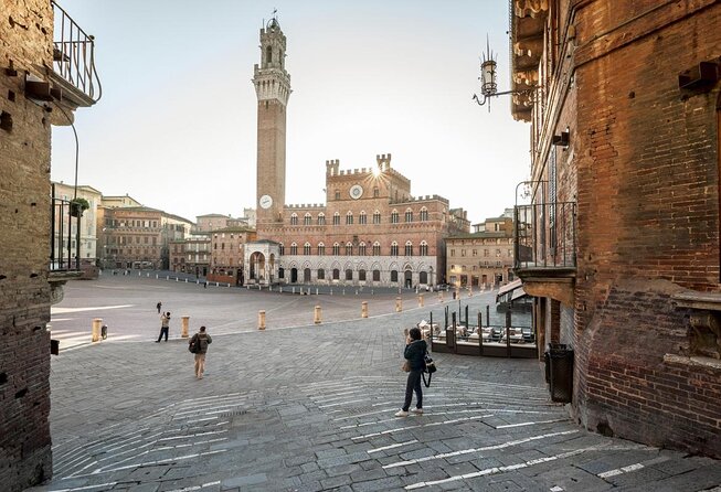 Hunt for the 10 Treasures of Siena - Key Points