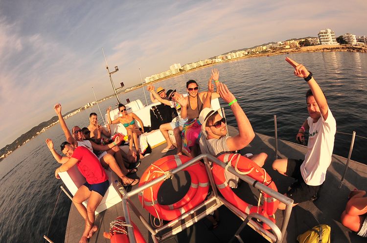 Ibiza: 3-Hour Private Sunset Boat Cruise for Large Groups - Key Points
