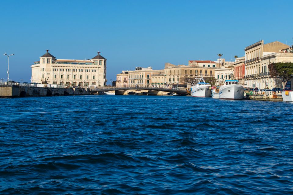 Island of Ortigia: Sunset Boat Tour With Aperitif - Key Points